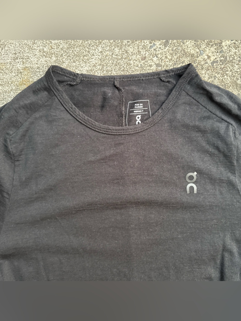 ON Running Merino-T Performance Tshirt Wool Wicking Women M Black Breathable Gym - Picture 2 of 5